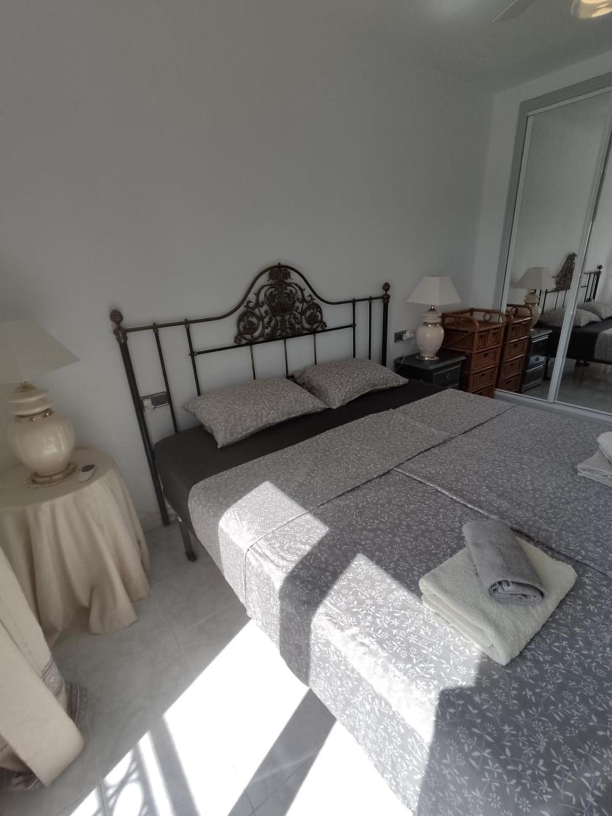 Schoenes Ruhiges Rooftop Apartment Mit Grosser Dachterrasse トレビエハ エクステリア 写真