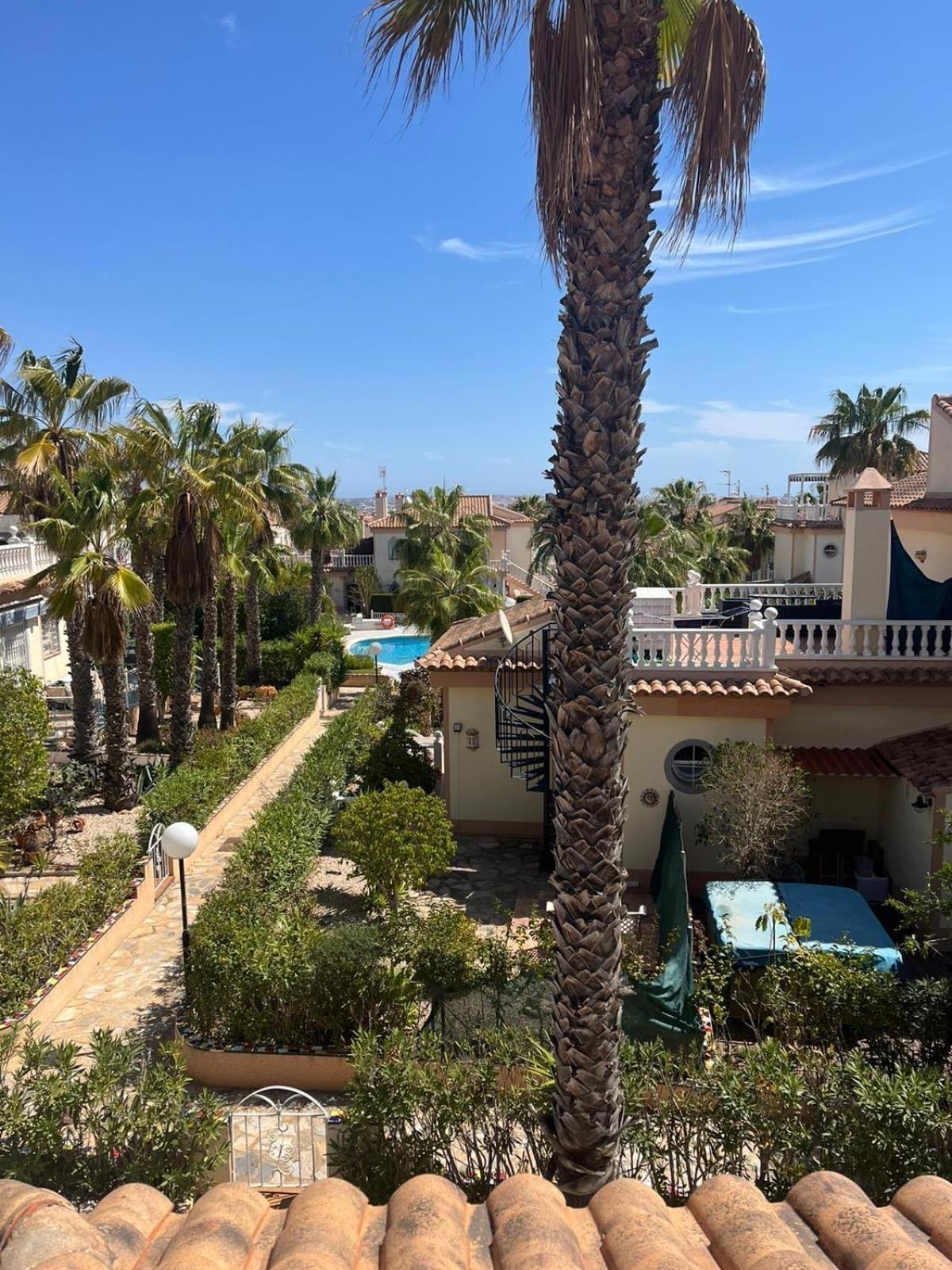 Schoenes Ruhiges Rooftop Apartment Mit Grosser Dachterrasse トレビエハ エクステリア 写真